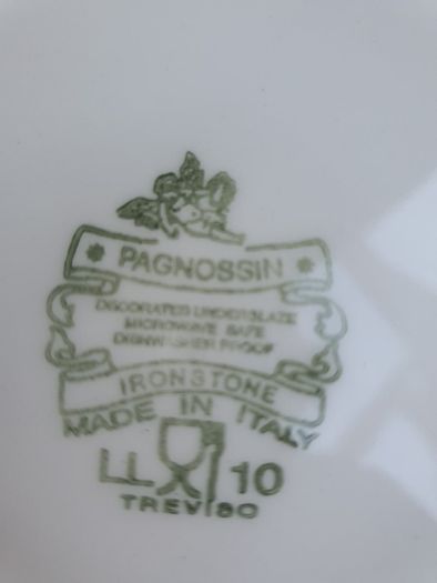 2  Extra Large White PAGNOSSIN  President Dinner Plates Treviso