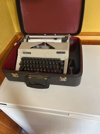 1960s Facit  manual type writer