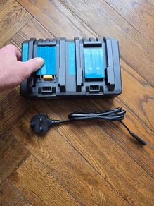 Makita charger