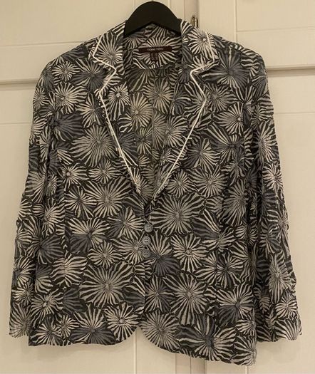 Ladies 2 Piece Suit - Jacket & Skirt