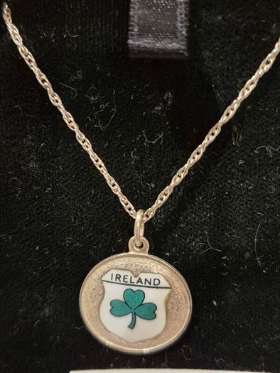 Vintage sterling silver pendant with enamel