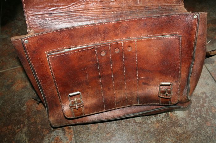 Vintage leather bag