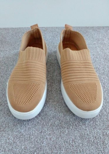 Runners / Sport Slip On