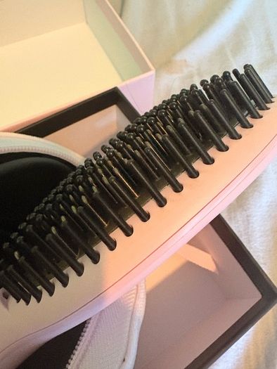 GHD glide hot brush