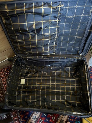American Travellers  Luggage suitcase large