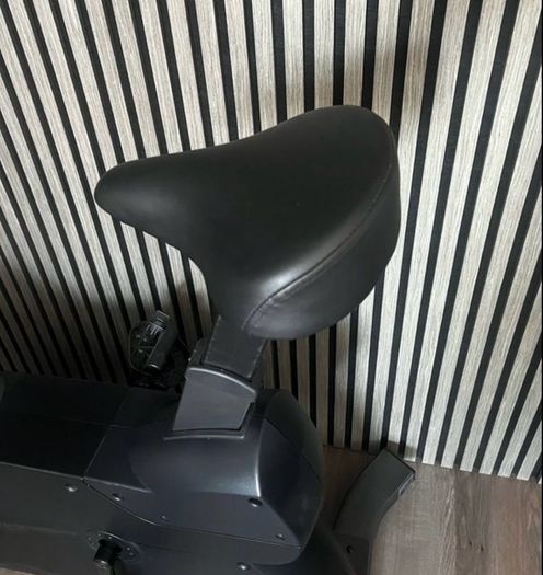 Life fitness c1 exercise bike