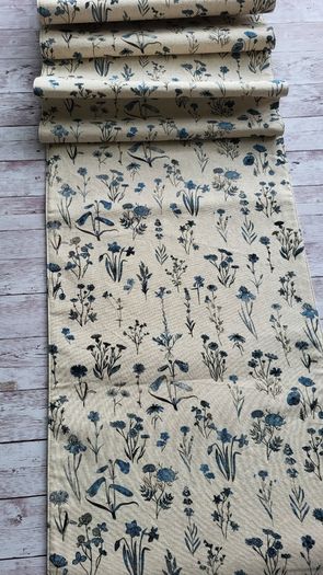 Table runner /Placemats/ Napkins