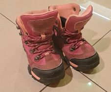 Mountain Warehouse Small Girls Leather Waterproof Hiking Boots Size 32 EU