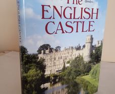 The English Castle by Francois Matarasso (GT313)
