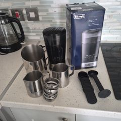 DeLonghi coffee grinder & Accessorizes