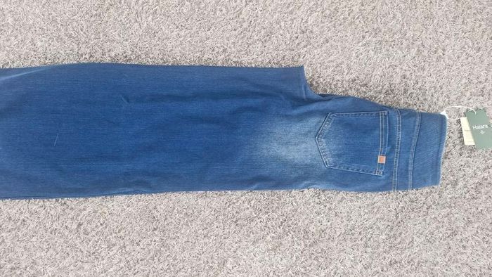 Halara soft and stretchy jeans. Super soft