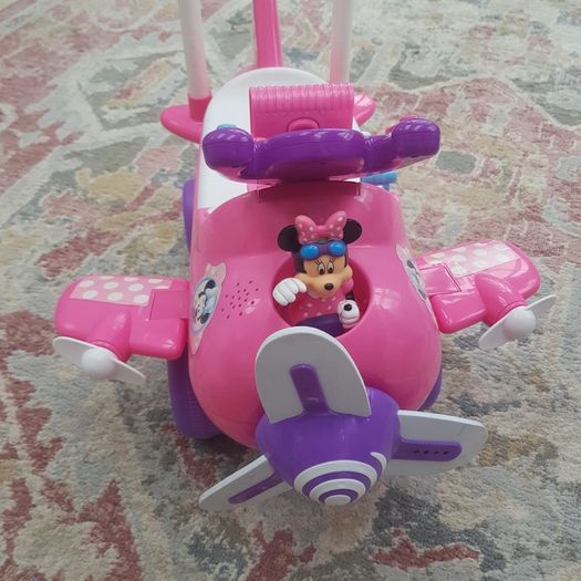 minnie mouse aeroplane ride on