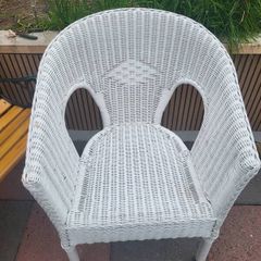 White wicker chair