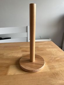 Kitchen roll holder