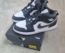 Nike Jordans 1 - brand new
