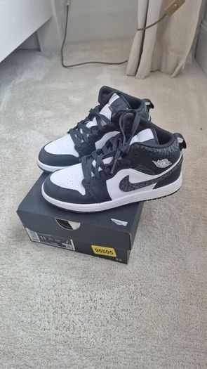 Nike Jordans 1 - brand new