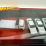 Hot Wheels Premium Diorama Garage sets + extra Image 2