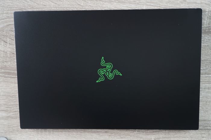 Razer Blade 15 Advanced QHD 240Hz | i7-11800H | RTX 3060 | 1TB