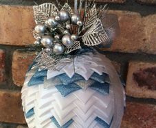 Christmas tree decorative bauble hand-made