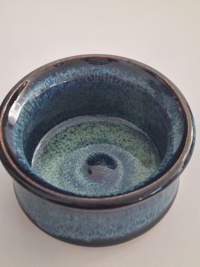 Stunning Bernard Kavanagh Handmade Irish Pottery Creamer & Dish Set
