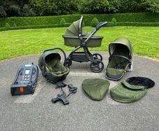 Egg 2 travel system green