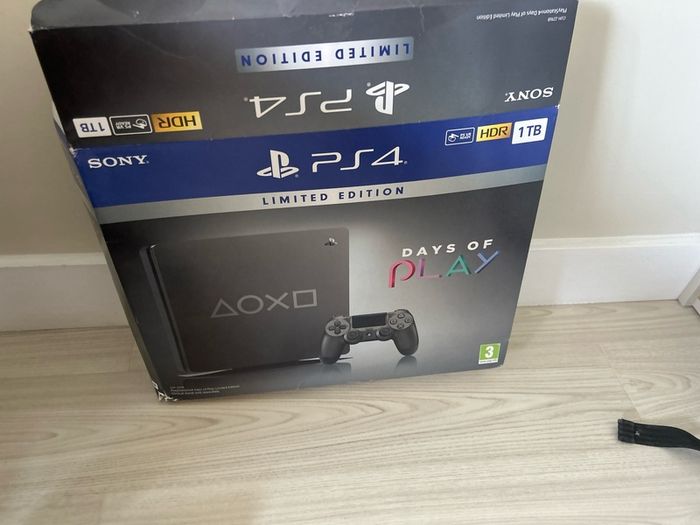 Boxed PS4 Slim 1TB Days of Play Limited Edition Bundle. For Parts / Repair