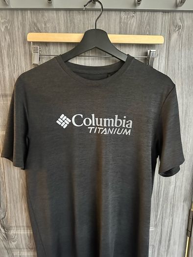Columbia Top