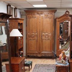 Antique French Oak Armoire / Wardrobe