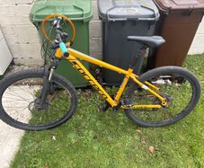 Carrera vengeance good condition custom grips and new tires