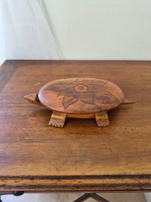 Vintage Solid Wood Hand Carved Turtle Tortoise Jewelry Trinket Dish Box