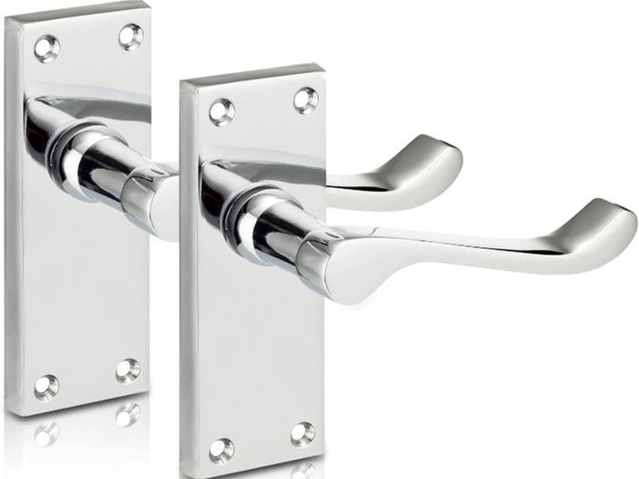 Chrome Elegance Range Polished Chrome Victorian Scroll Lever Latch Handles, Polished Chrome Backplate Door Handles, Contemporary Design for Internal Wooden Doors (FREE POSTAGE)