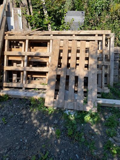 Pallets for collection