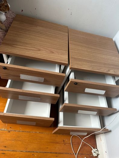 drawers/filing cabinets