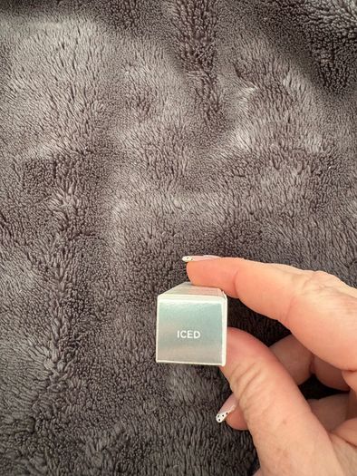 SOSU cosmetics icing stick iced