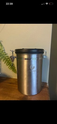 Coffee Gator bean holder