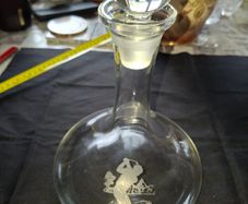 Crystal Glass Decanter CASTLEBLAYNEY GOLF CLUB with a Solid Glass Ball Stopper Postage Available, The Etched Figure of a Golfer