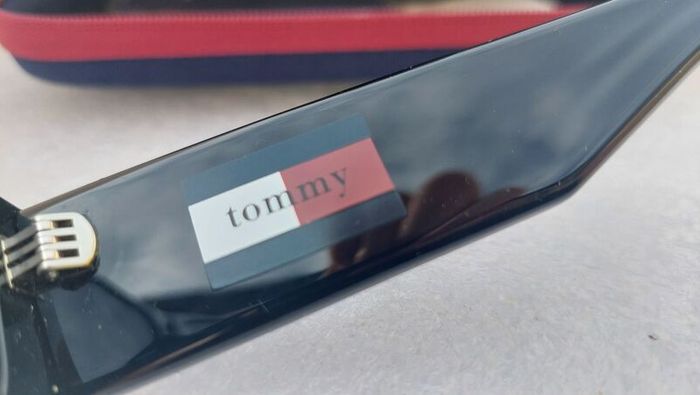 Seasonal Hit  Brand New Tommy Hilfiger  Jeans Sunglasses