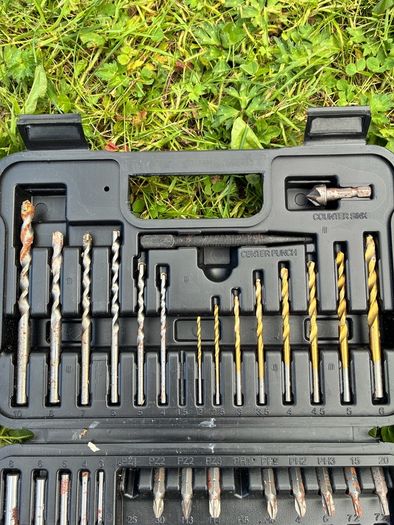 Black & Decker Mixed Drill & Screwdriver Bit Set (Missing some pieces)