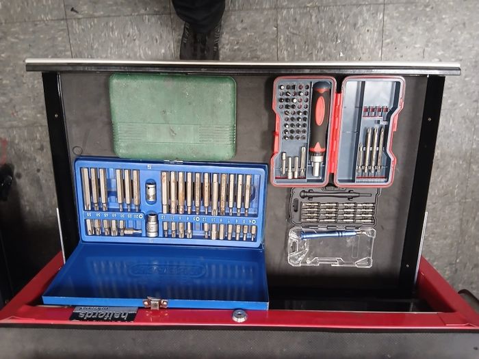 tengtool box and tools