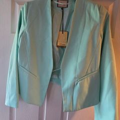 Short Mint Green Blazer. NEW