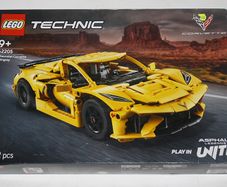 LEGO Technic Chevrolet Corvette Stingray 42205