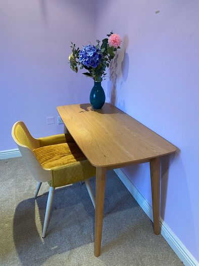 Table & chair