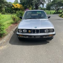 BMW 3-Series 1985 323i
