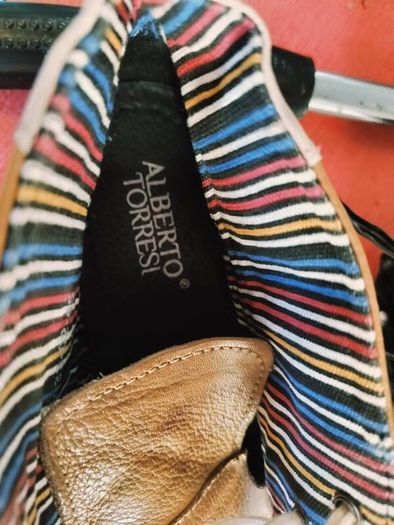 skin shoes