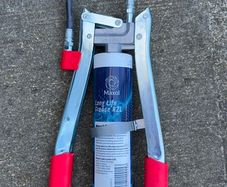 New Twin-Lock Professional Grease Gun + Maxol Long Life Grease Cartridge