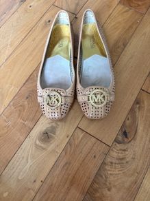 Michael Kors tan and gold pump. Size 5.5/6 flat shoe