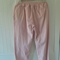 ladies pink trousers