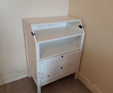 baby change table