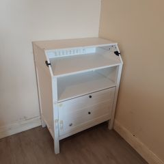 baby change table