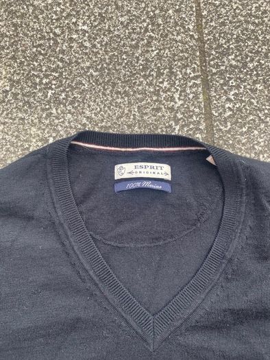 Esprit Original 100% Merino Wool V-Neck Sweater